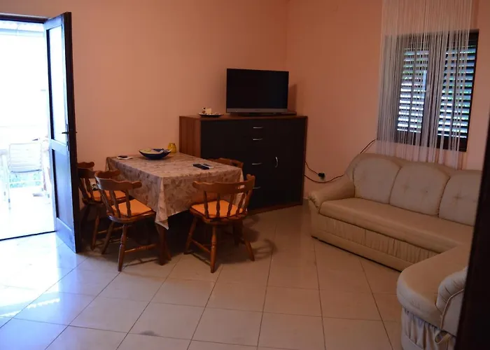 Appartement With Parking Space Bilo, - 12434 *